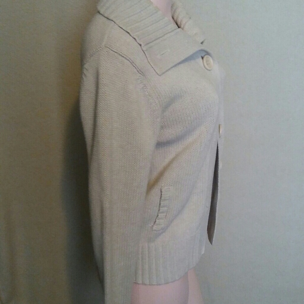 Sweater - Picture 2 of 4